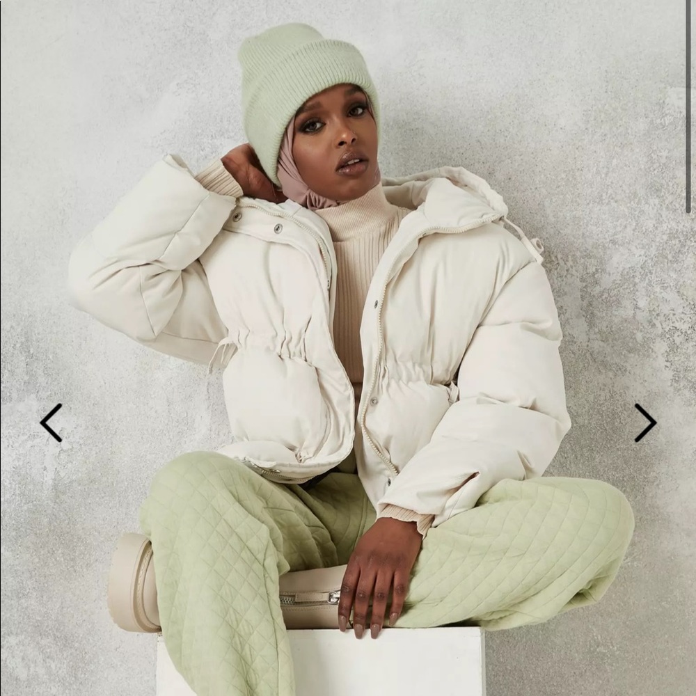 Sand Ruched seam hooded puffer jacket